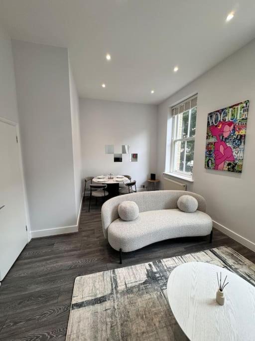 Cosy 1 Bedroom Flat - * Londra